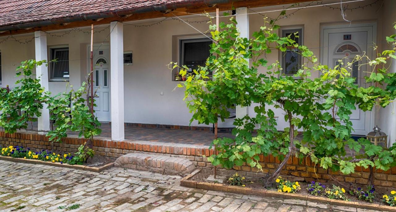 Julia Apartman Pacir Bagian luar foto